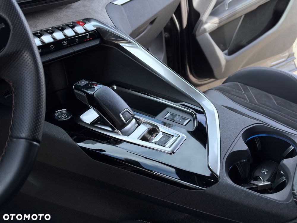 Peugeot 3008 BlueHDi 130 Stop & Start EAT8 GT - 28