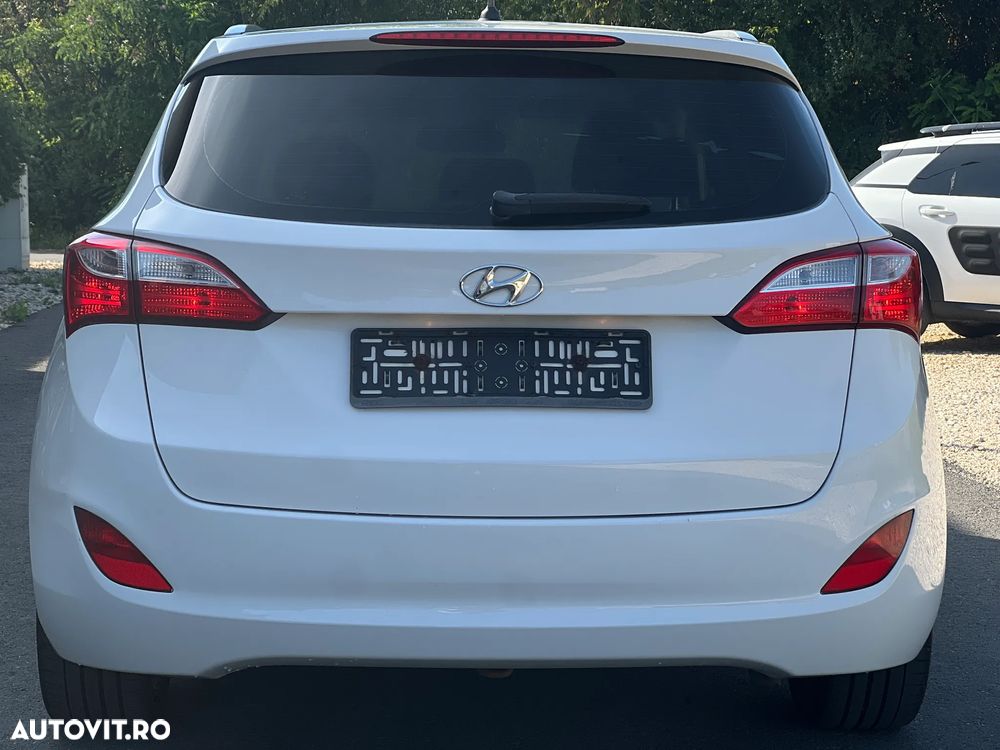 Hyundai i30 i30cw 1.6 CRDi Style - 13