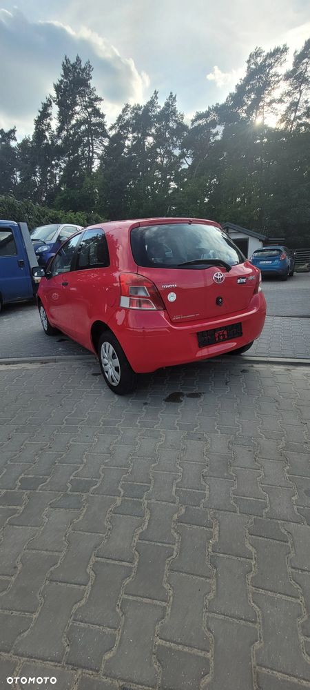 Toyota Yaris - 12