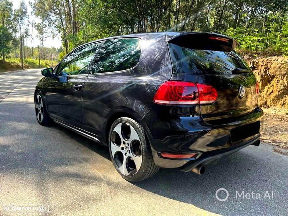 VW Golf 2.0 GTI DSG - 4