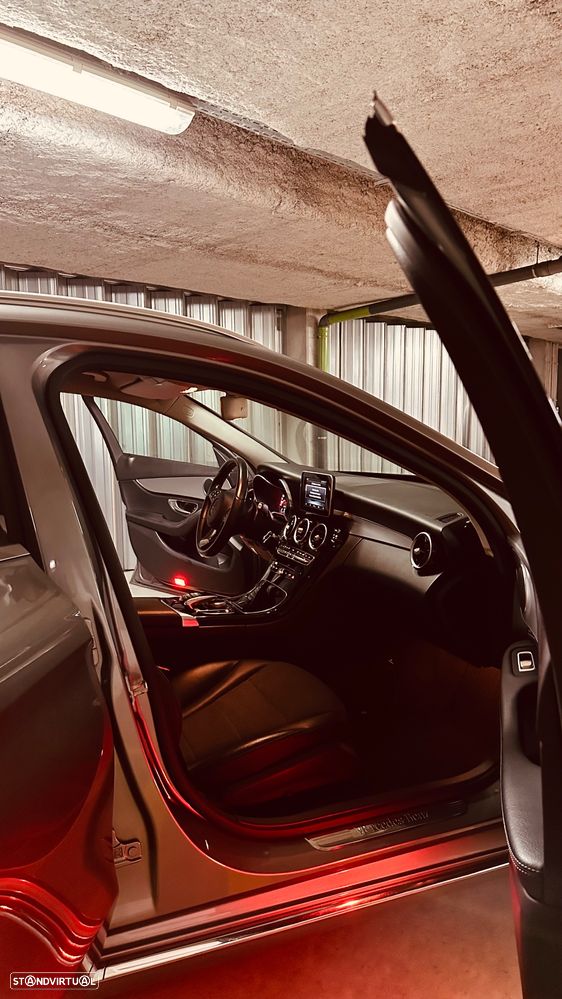 Mercedes-Benz C 300 BlueTEC Hybrid - 10