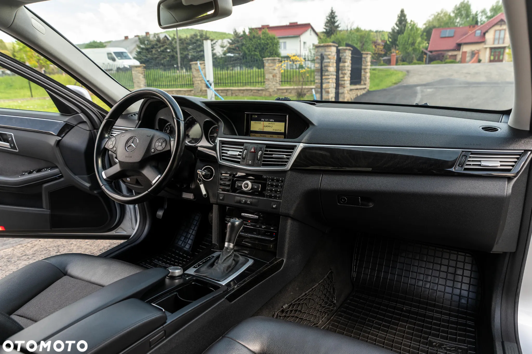 Mercedes-Benz Klasa E 200 T BlueTEC 7G-TRONIC Avantgarde - 27