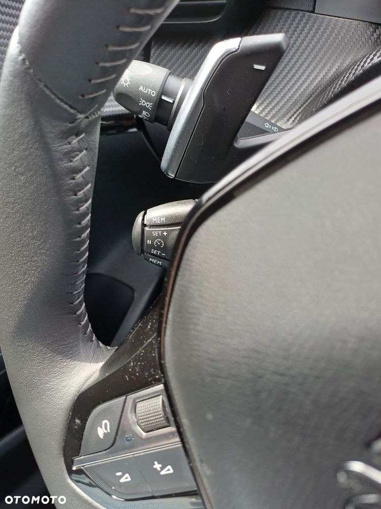 Peugeot 208 - 27