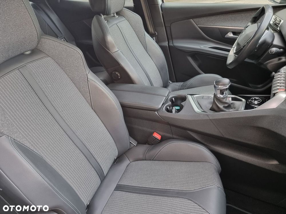 Peugeot 3008 1.5 BlueHDi Allure Pack S&S - 20