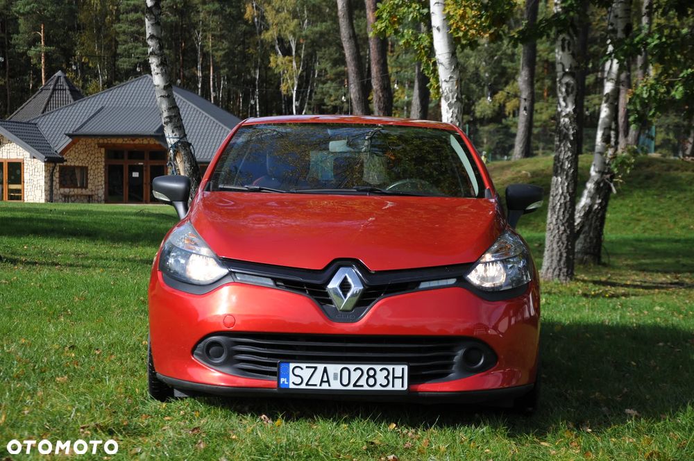 Renault Clio 1.2 16V 75 LIMITED - 10
