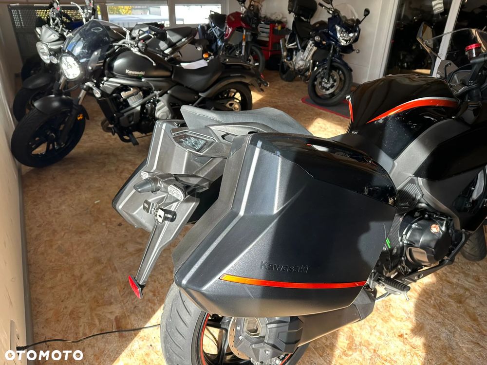 Kawasaki Ninja 1000 SX - 8