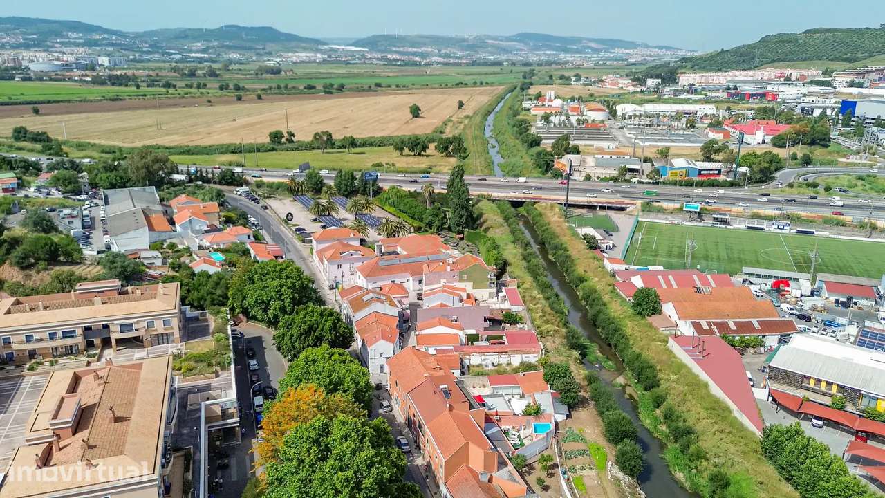 Invista com rendimento imediato em Frielas – Prédio totalmente renovad - Grande imagem: 2/16