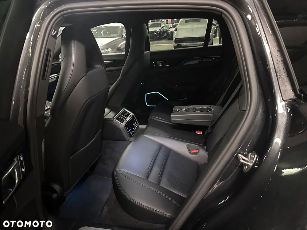 Porsche Panamera - 19