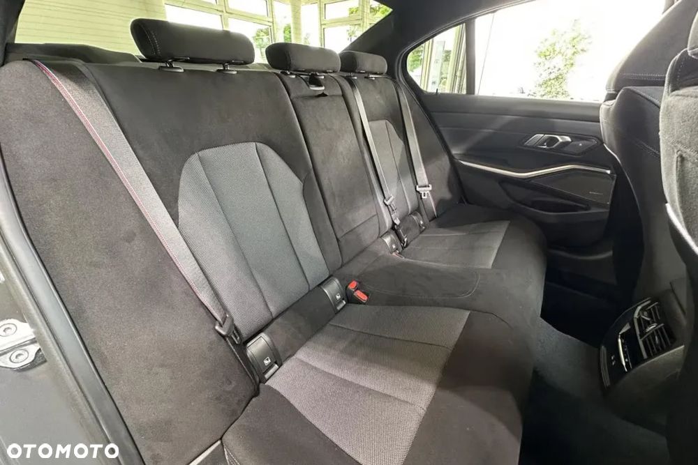 BMW Seria 3 M340i xDrive mHEV sport - 17