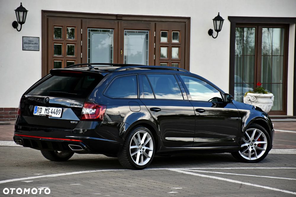 Skoda Octavia 2.0 TDI DSG RS - 22
