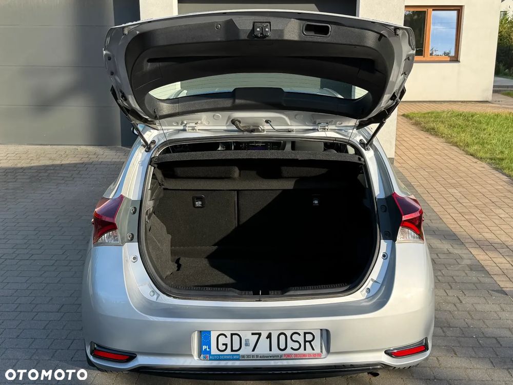 Toyota Auris - 10
