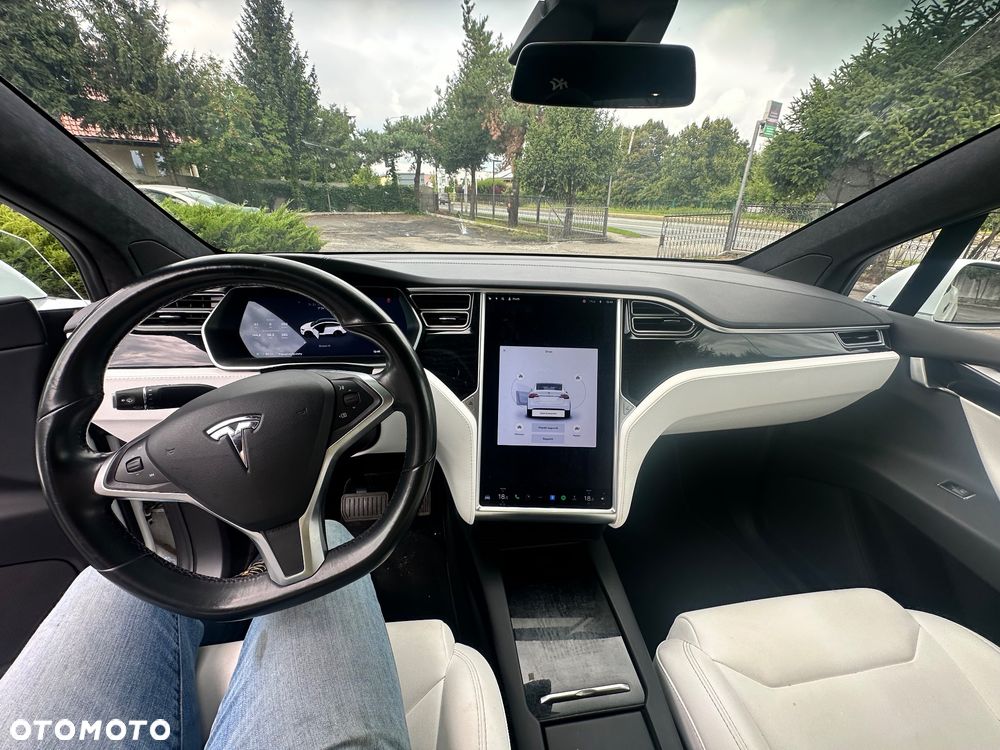 Tesla Model X Long Range Plus - 17