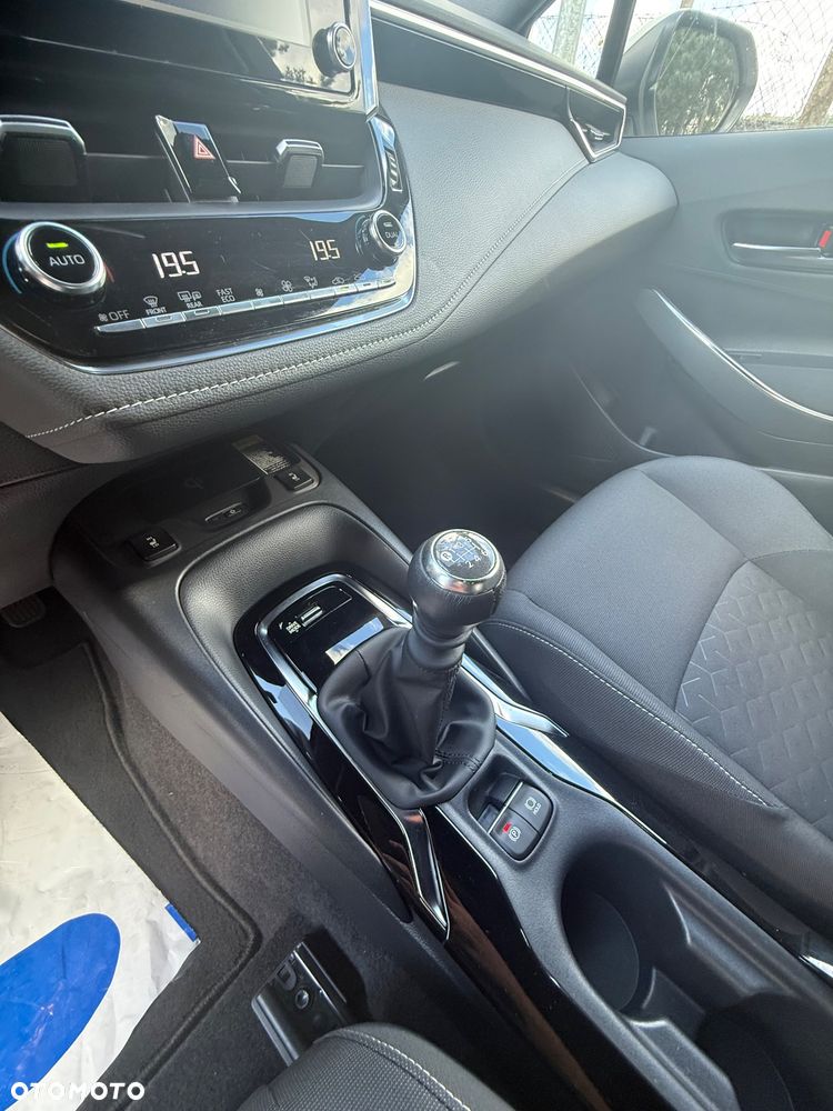 Toyota Corolla - 33