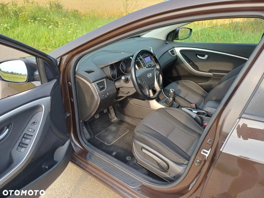 Hyundai i30 blue 1.6 GDI Trend - 28