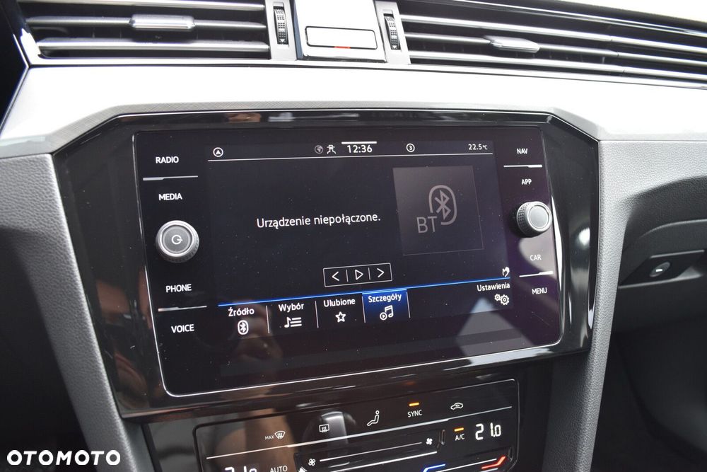 Volkswagen Passat - 18