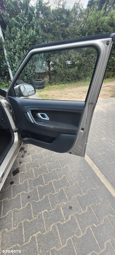 Skoda Fabia 1.2 HTP Elegance - 27