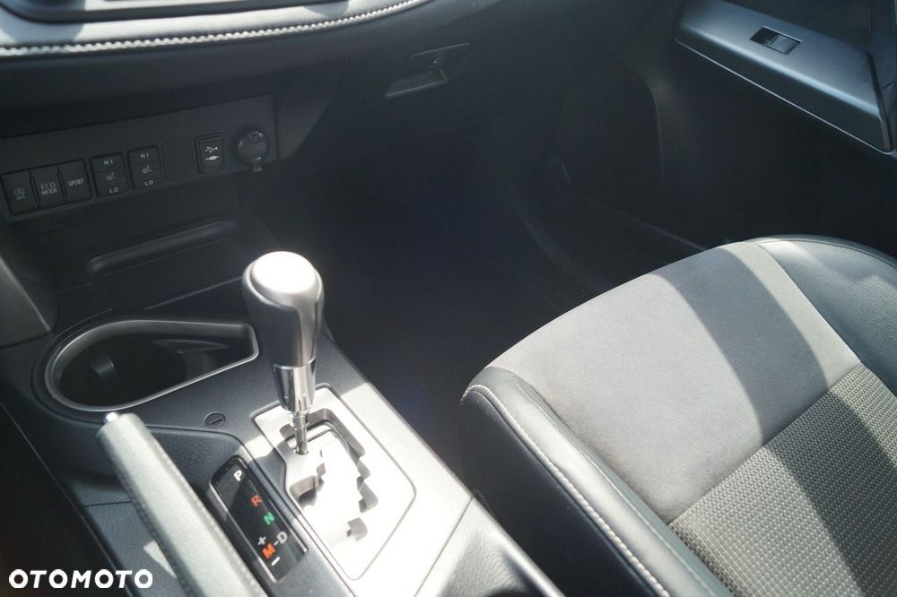 Toyota RAV4 - 25
