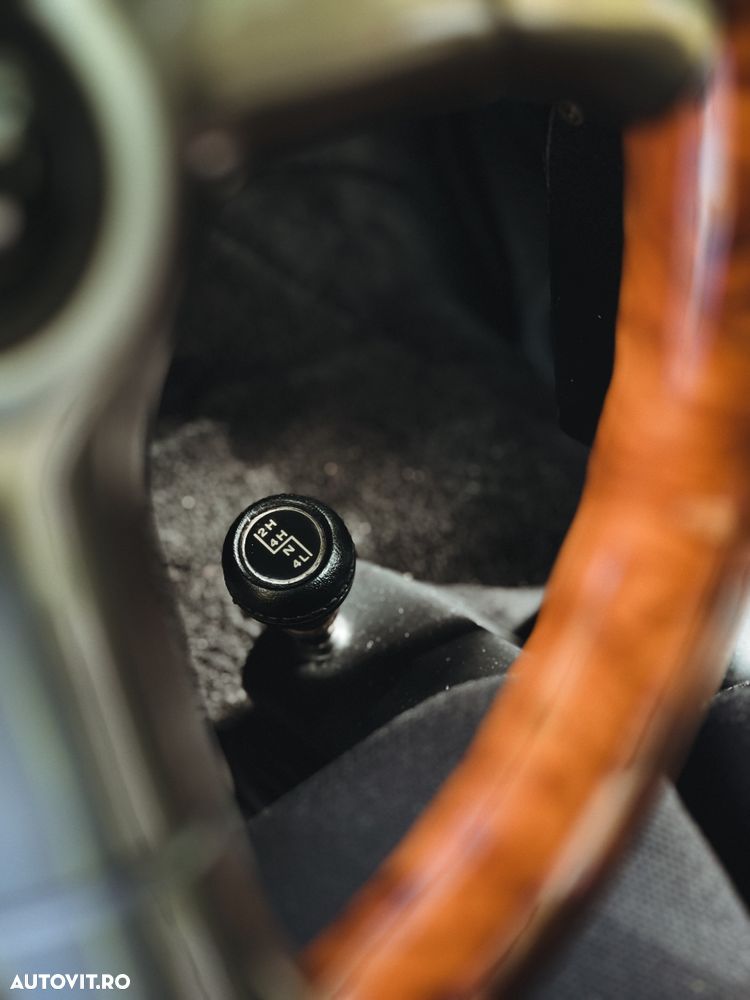 Jeep Wrangler - 11