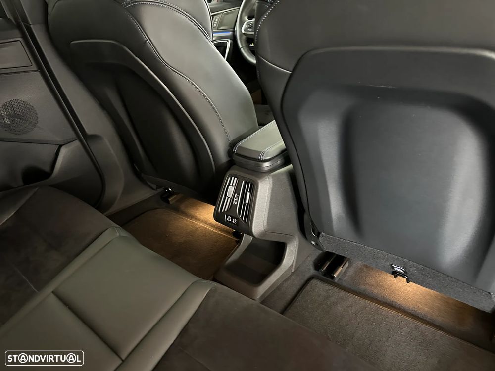 BMW iX2 eDrive20 Pack Desportivo M - 30