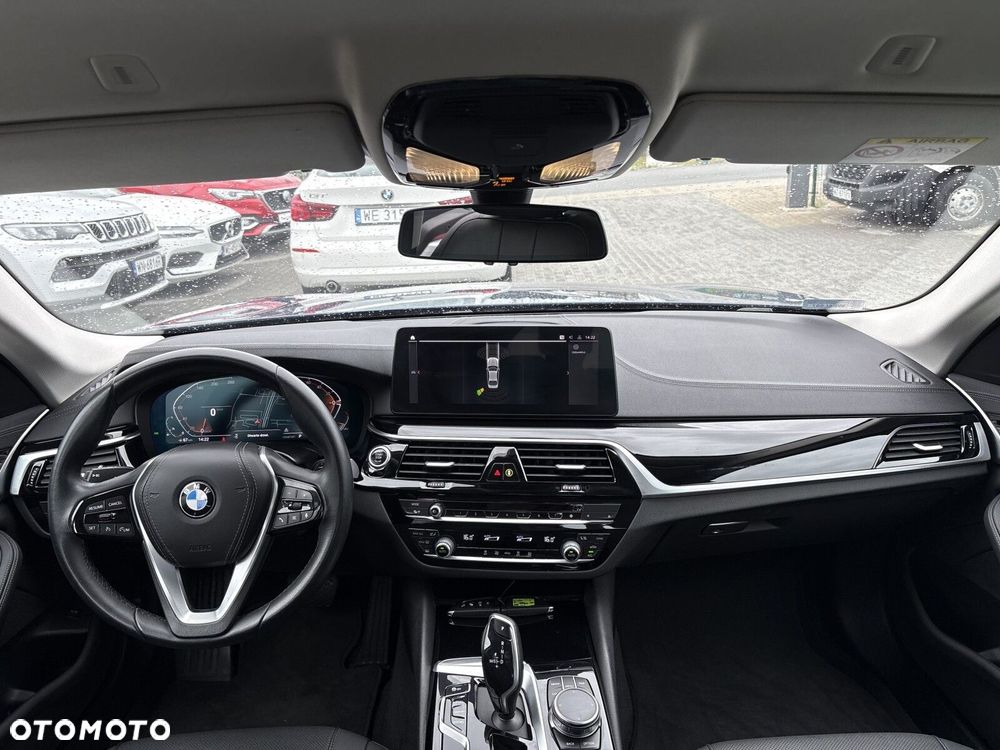 BMW Seria 5 - 25