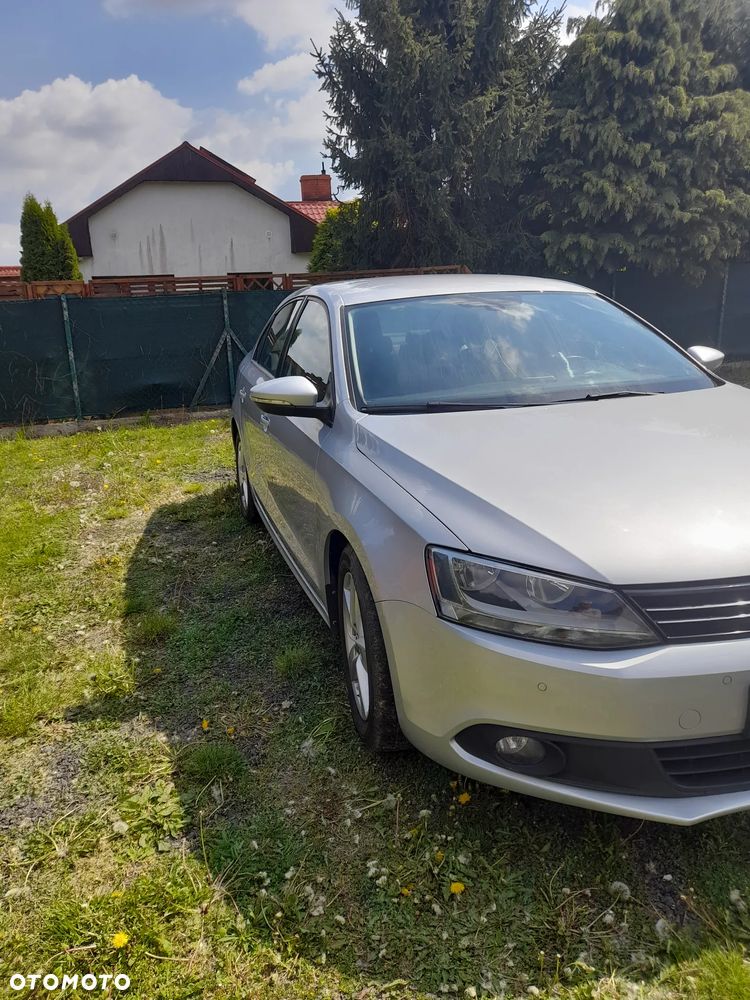 Volkswagen Jetta 1.6 TDI Blue Motion Technology Comfortline - 3