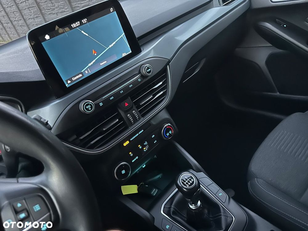 Ford Focus 1.0 EcoBoost Start-Stopp-System ACTIVE - 17