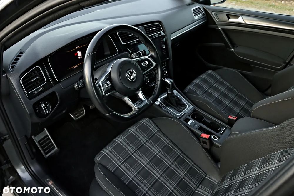 Volkswagen Golf GTD 2.0 TDI SCR DSG - 5