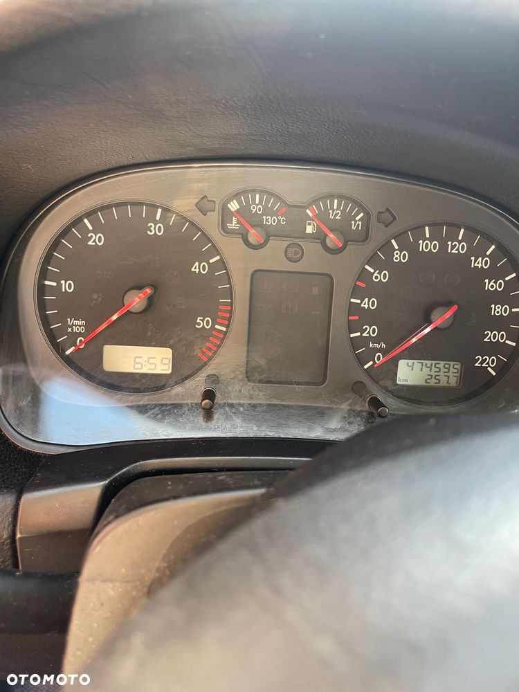 Volkswagen Golf - 8