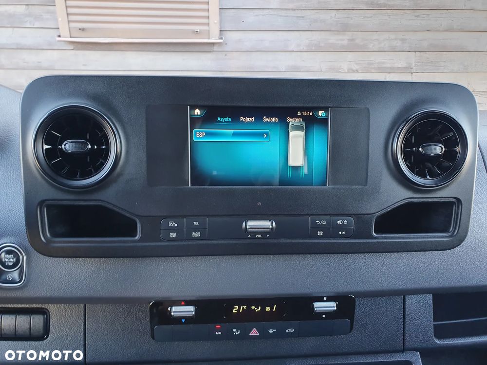 Mercedes-Benz SPRINTER - 29