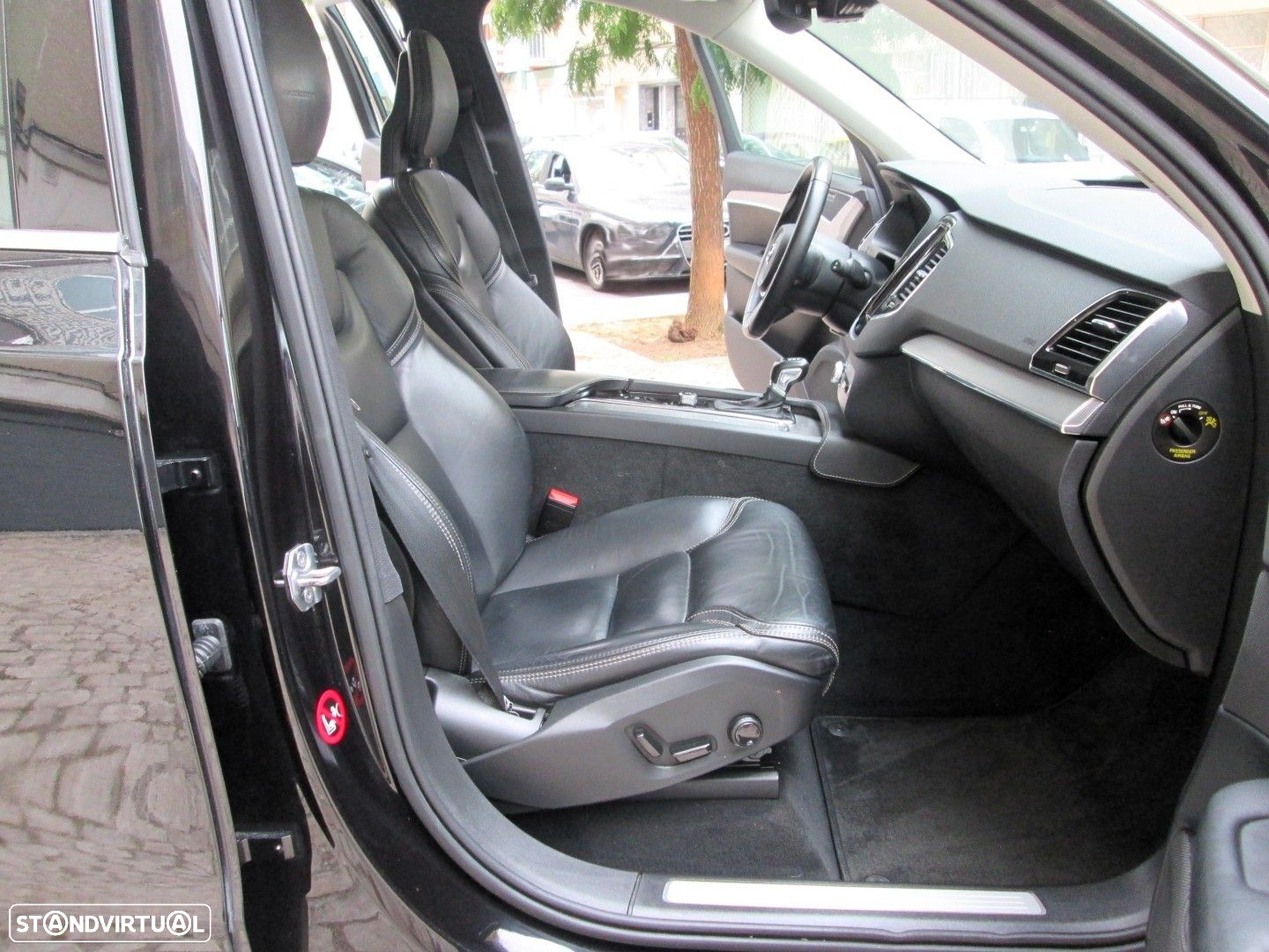 Volvo XC 90 2.0 D4 Inscription - 34
