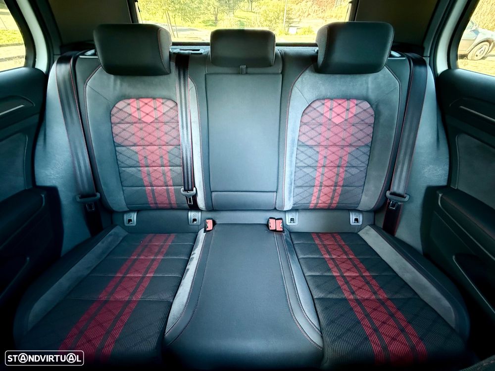 VW Golf GTI TCR 2.0 TSI OPF DSG - 16