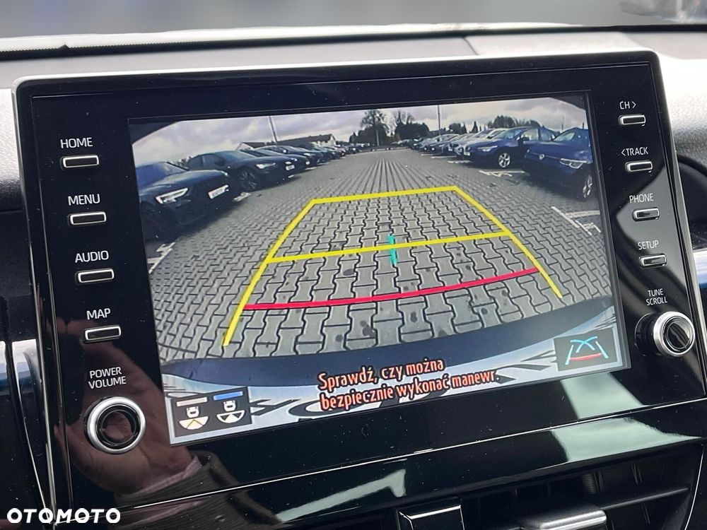 Toyota Camry 2.5 Hybrid Executive CVT - 27