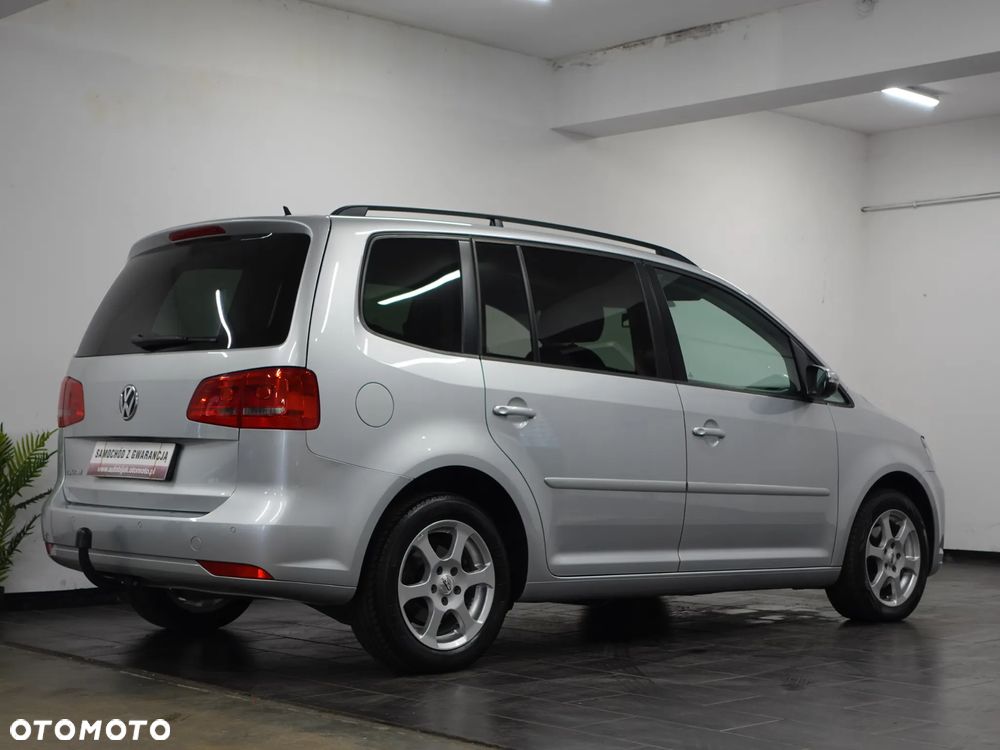 Volkswagen Touran 1.6 TDI DPF BlueMotion Technology DSG Comfortline - 9