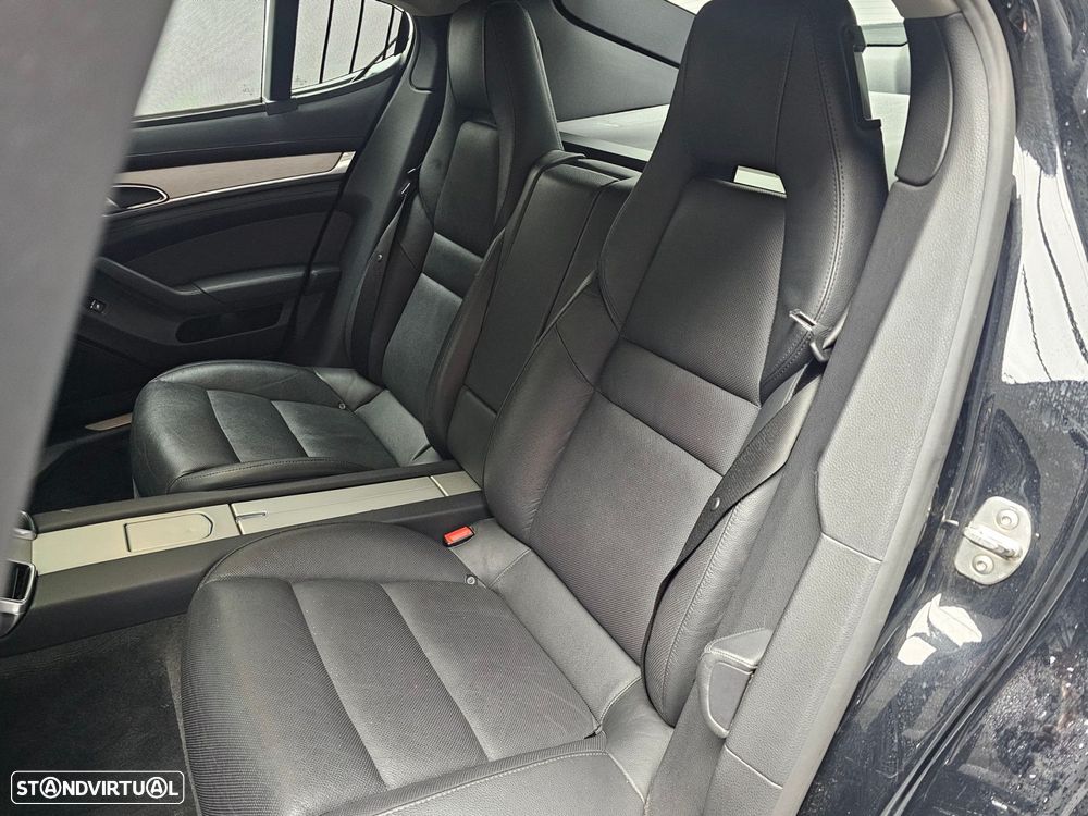 Porsche Panamera Platinum Edition - 26