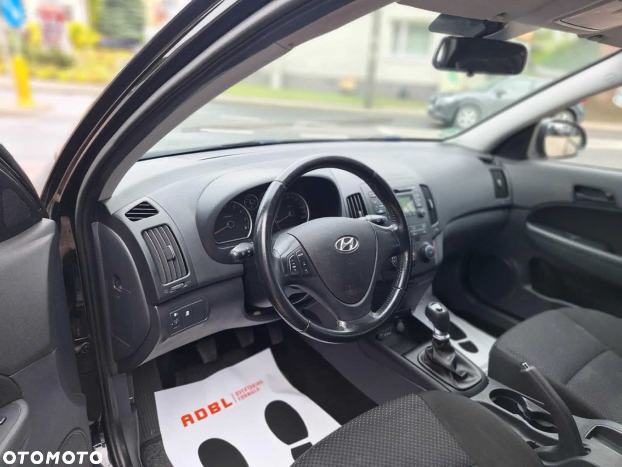 Hyundai i30 1.4 Base + - 9