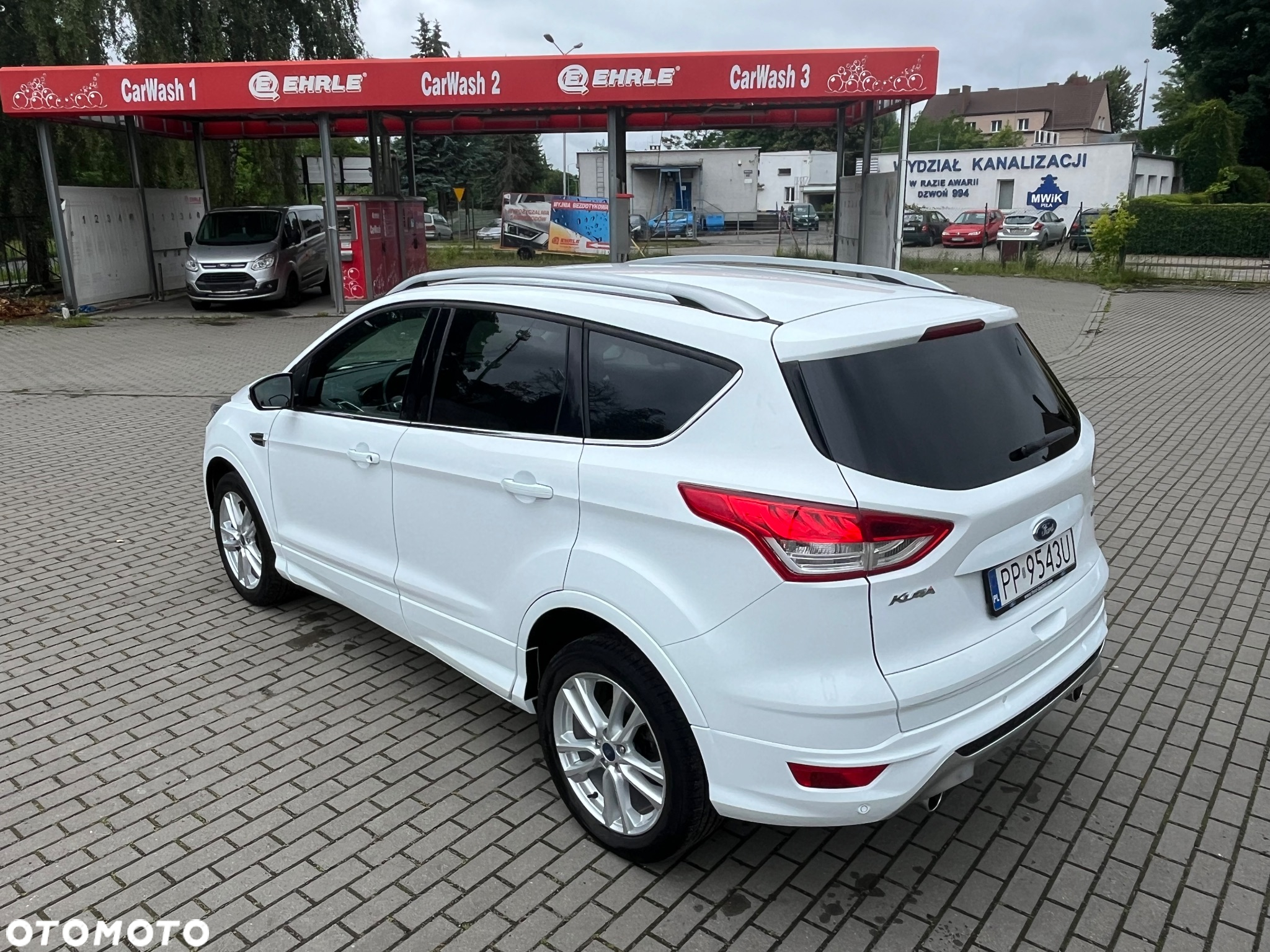 Ford Kuga 1.5 EcoBoost 2x4 Individual - 13