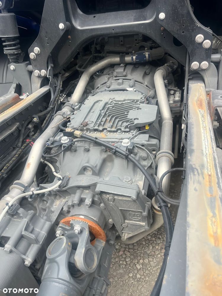 DAF XF 480  6x2 - 5