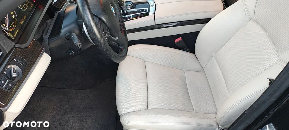 BMW Seria 7 740d Edition Exclusive - 28