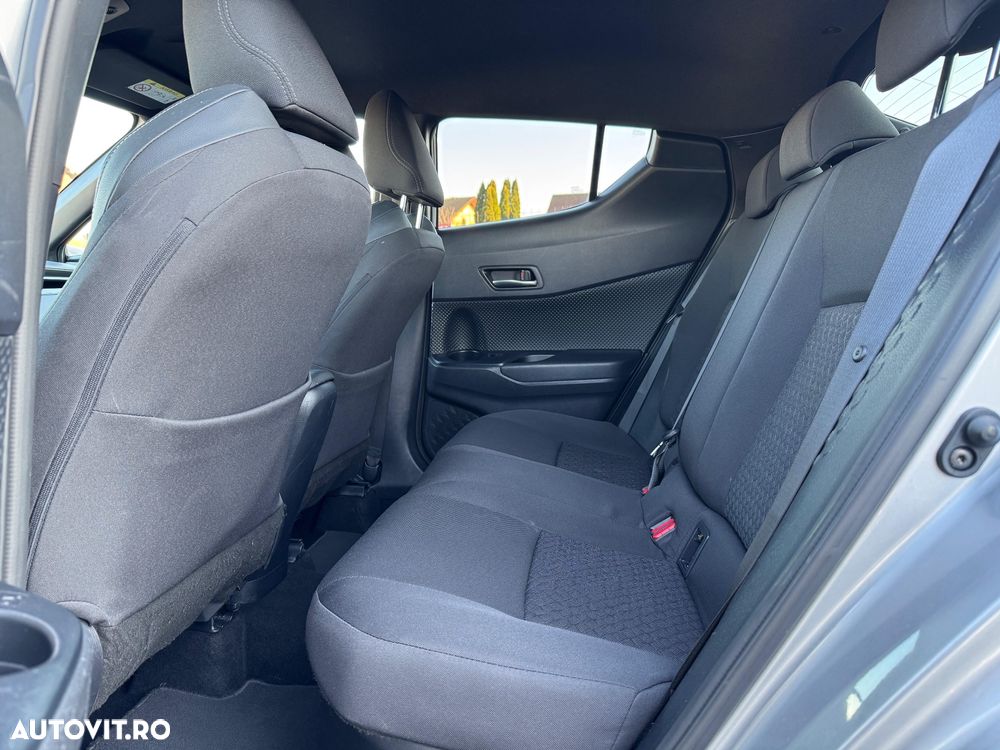 Toyota C-HR 1.8 HSD 4x2 CVT C-lassy LED - 8