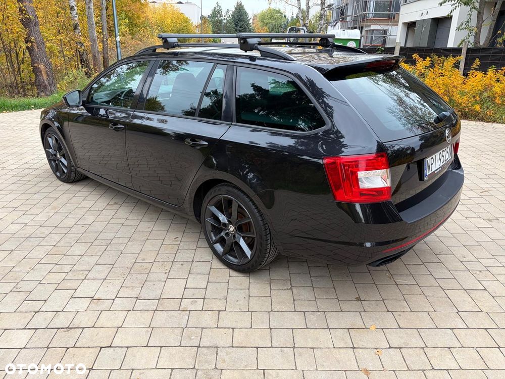 Skoda Octavia 2.0 TDI DSG RS - 16