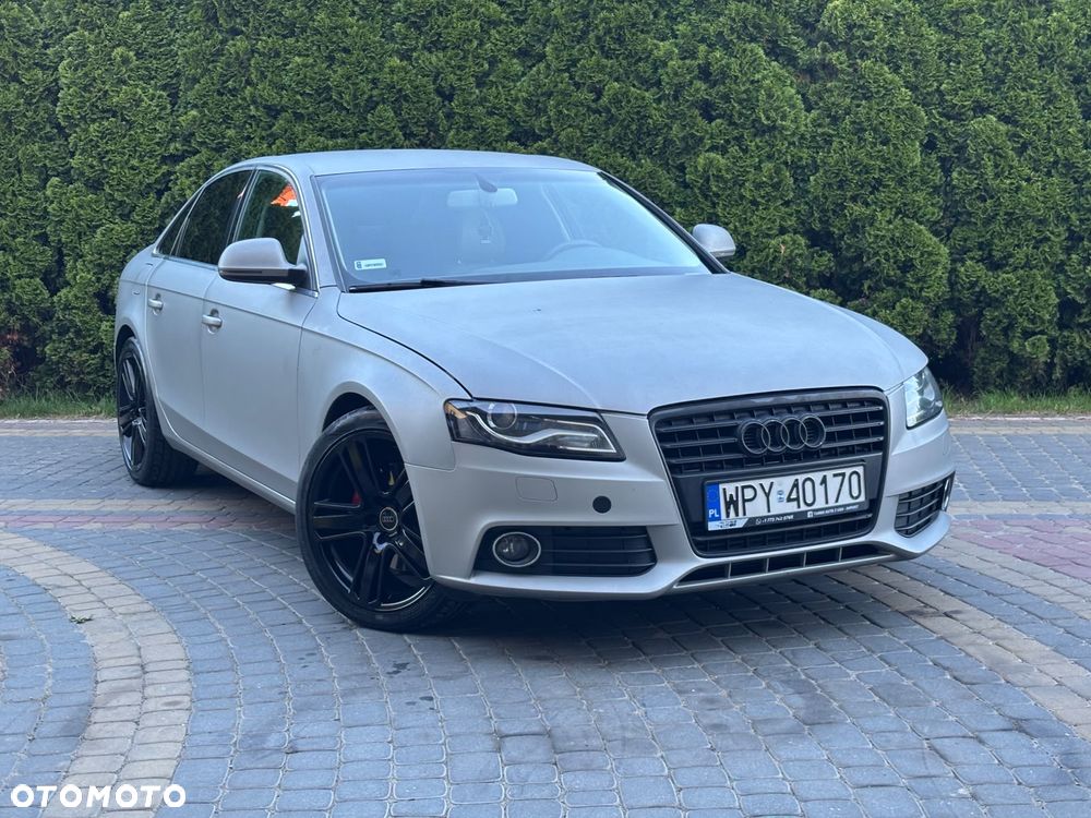 Audi A4 Limousine - 1