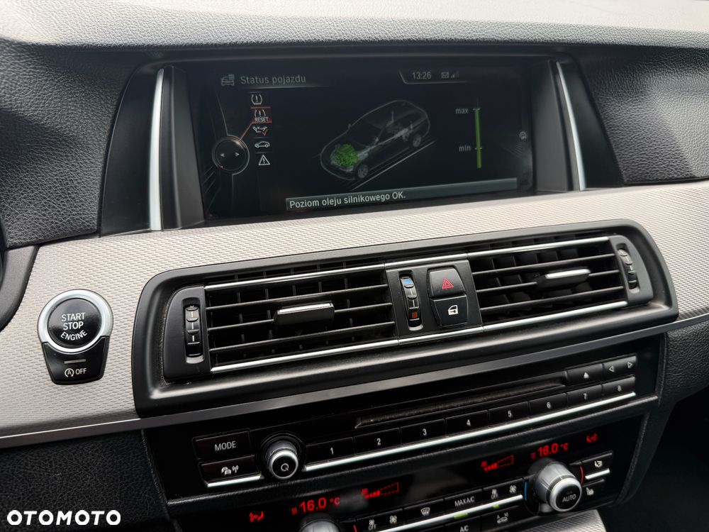 BMW Seria 5 525d Sport-Aut Luxury Line - 21