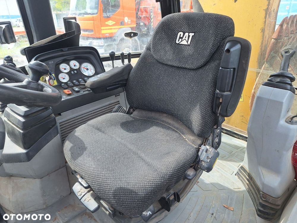 Caterpillar 432 E 4X4 - 11