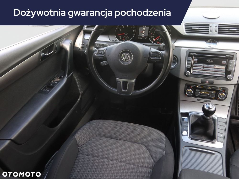 Volkswagen Passat - 9