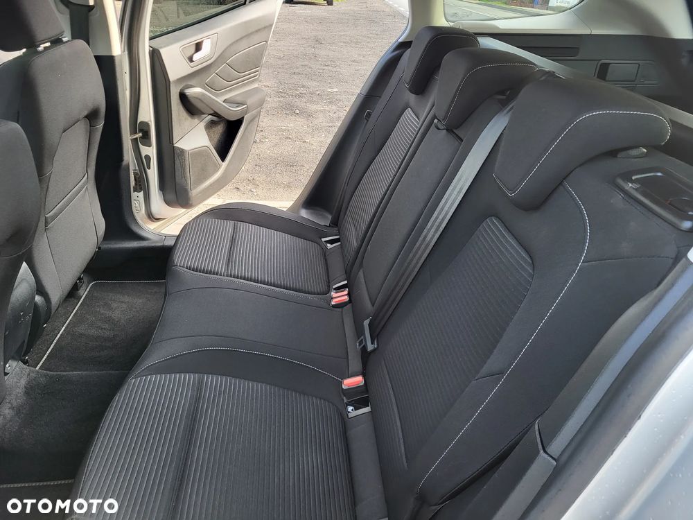 Ford Focus 1.0 EcoBoost Hybrid TITANIUM - 27