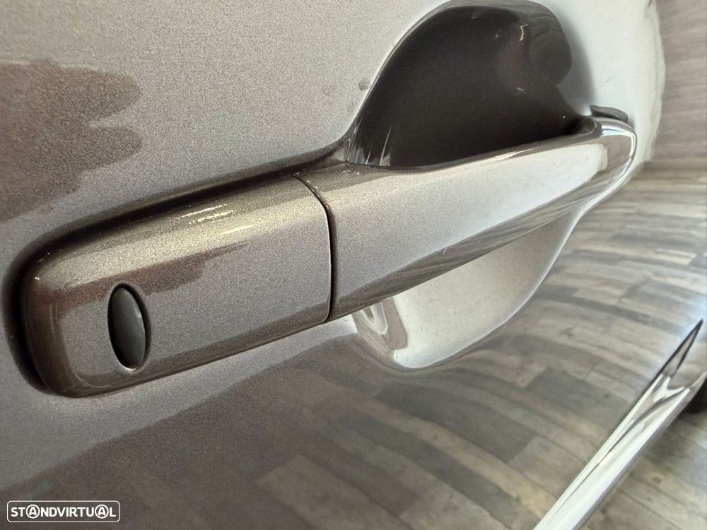 Mitsubishi Outlander 2.0 Instyle Navi - 33