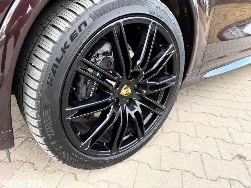 Porsche Cayenne Diesel Platinum Edition - 26