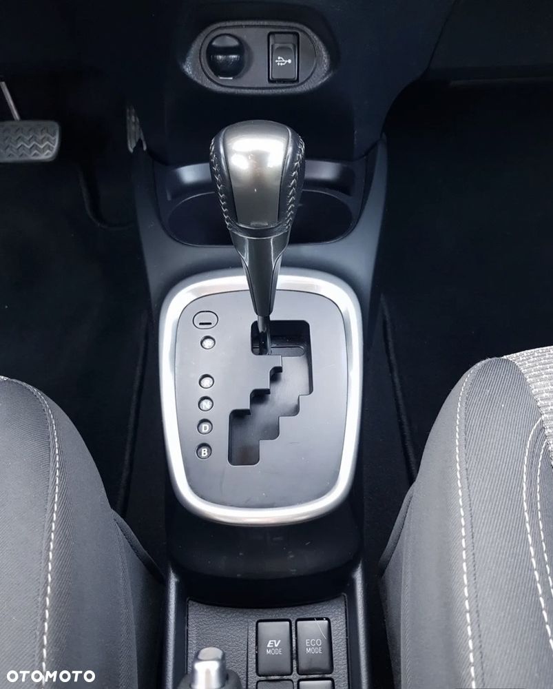 Toyota Yaris - 11