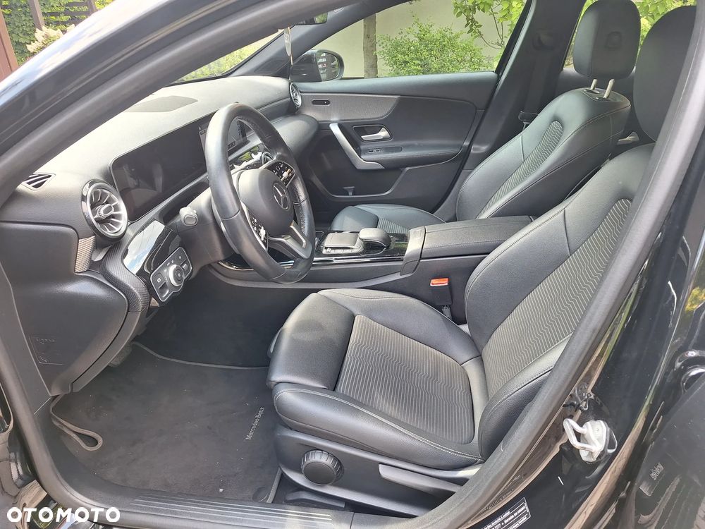 Mercedes-Benz Klasa A 180 7G-DCT Progressive - 11