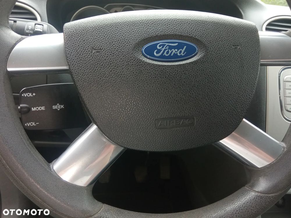 Ford Focus 1.6 TDCi Ambiente - 6